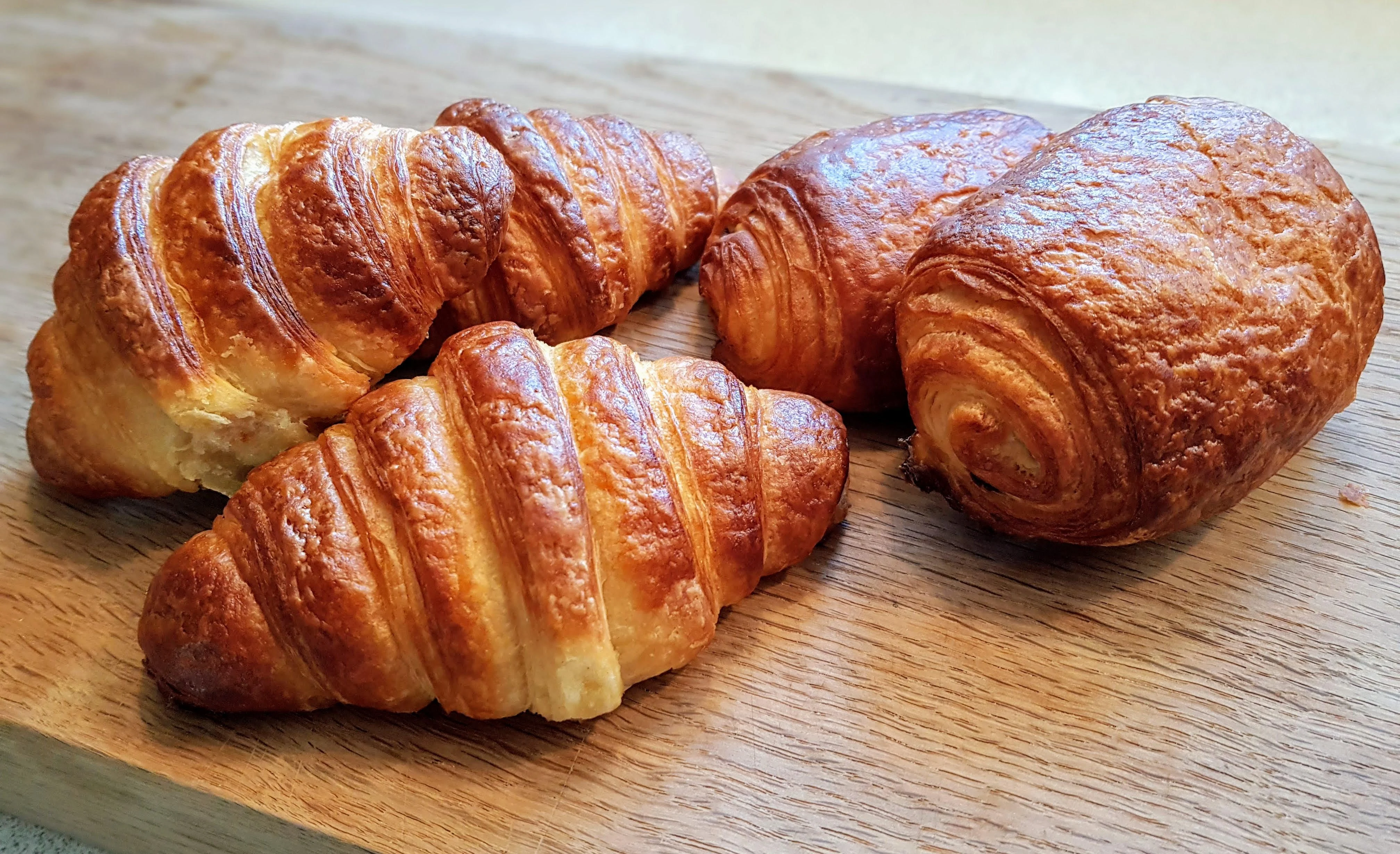 Croissants et pains au chocolat pur beurre BIO de la Boulangerie Lesdiguières à Grenoble